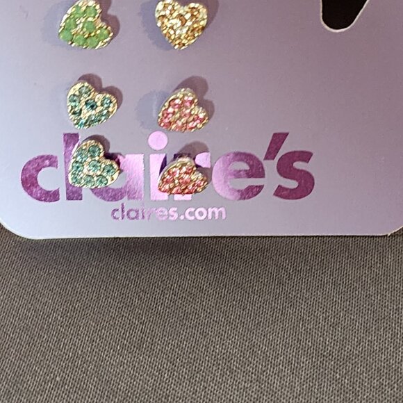 5 Pairs Claire's Sensitive Solutions Crystal Heart Pierced Earring Variety Pack - Picture 8 of 17
